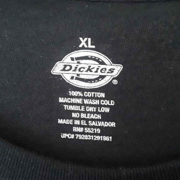 NWT!! Brand: Dickies | Black Crop top | Size:XL - Picture 3 of 4